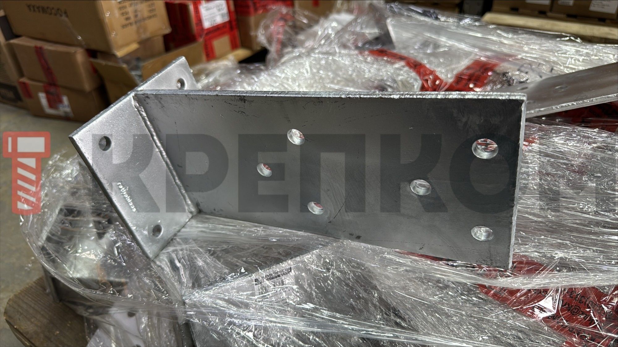 Опора Т-образная для столбов 140х140х308 мм Holz F70140L с отверстиями, горячий цинк - фото